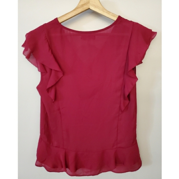 Parker Women's V Neck Short Sleeve Ruffle Blouse in Beetroot SZ XS - Picture 4 of 7